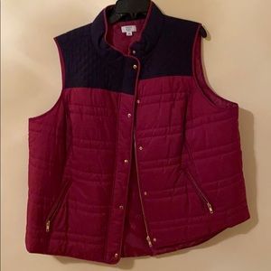 Women’s plus size puffer vest.
